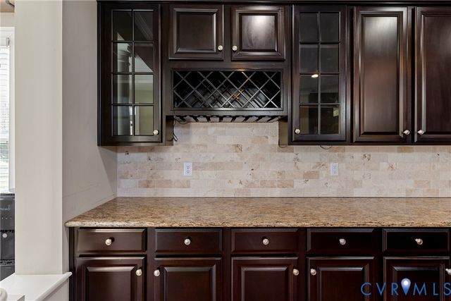 9118 Colonnade Cir, Ashland, VA 23005
