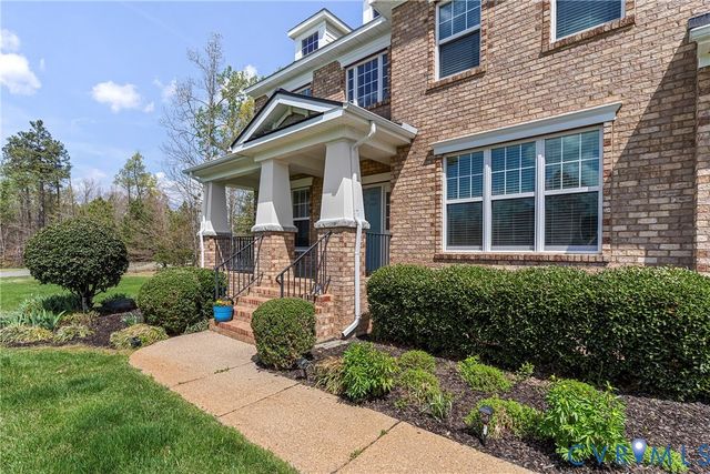 9118 Colonnade Cir, Ashland, VA 23005