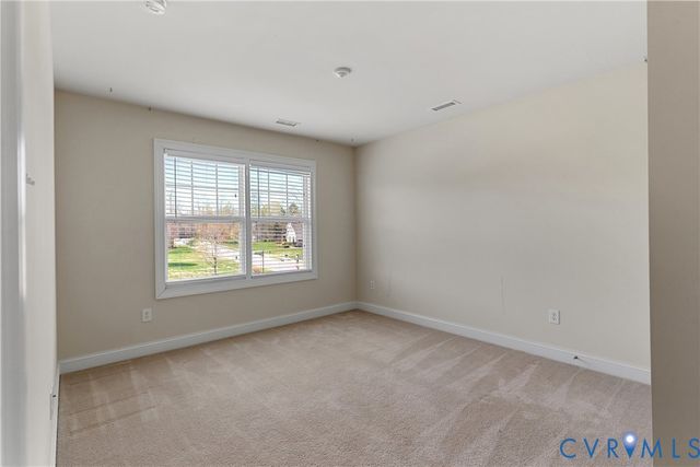 9118 Colonnade Cir, Ashland, VA 23005