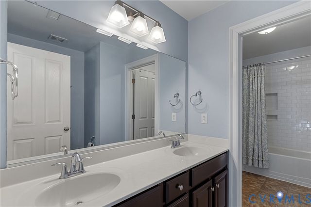 9118 Colonnade Cir, Ashland, VA 23005