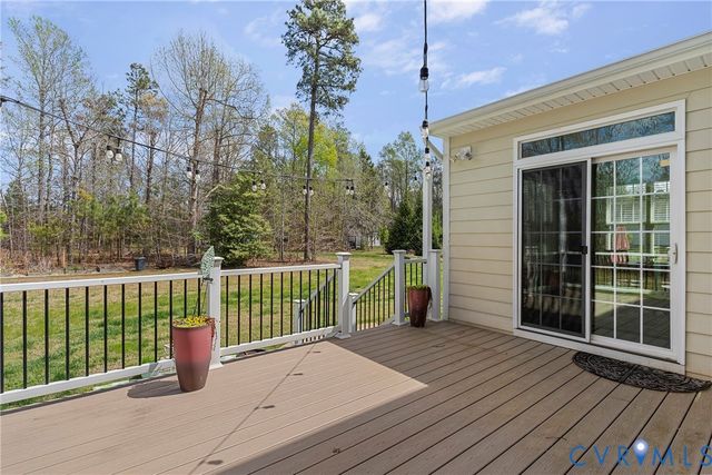 9118 Colonnade Cir, Ashland, VA 23005