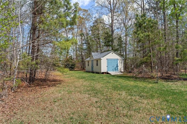9118 Colonnade Cir, Ashland, VA 23005