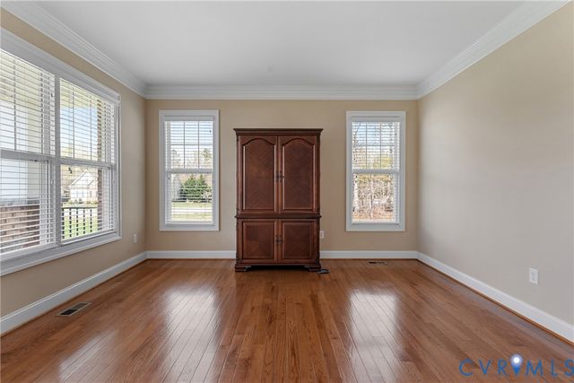 9118 Colonnade Cir, Ashland, VA 23005