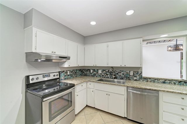 2224 BAHIA VISTA STREET E6, Sarasota, FL 34239