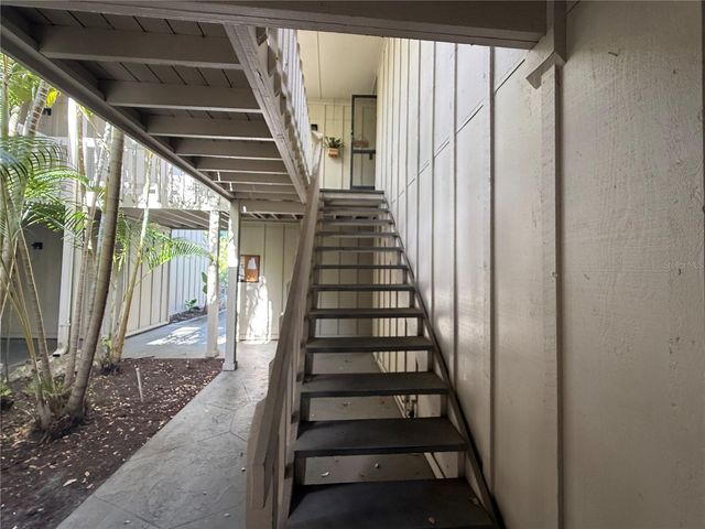 2224 BAHIA VISTA STREET E6, Sarasota, FL 34239
