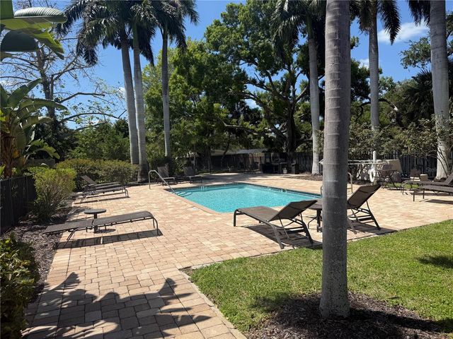2224 BAHIA VISTA STREET E6, Sarasota, FL 34239