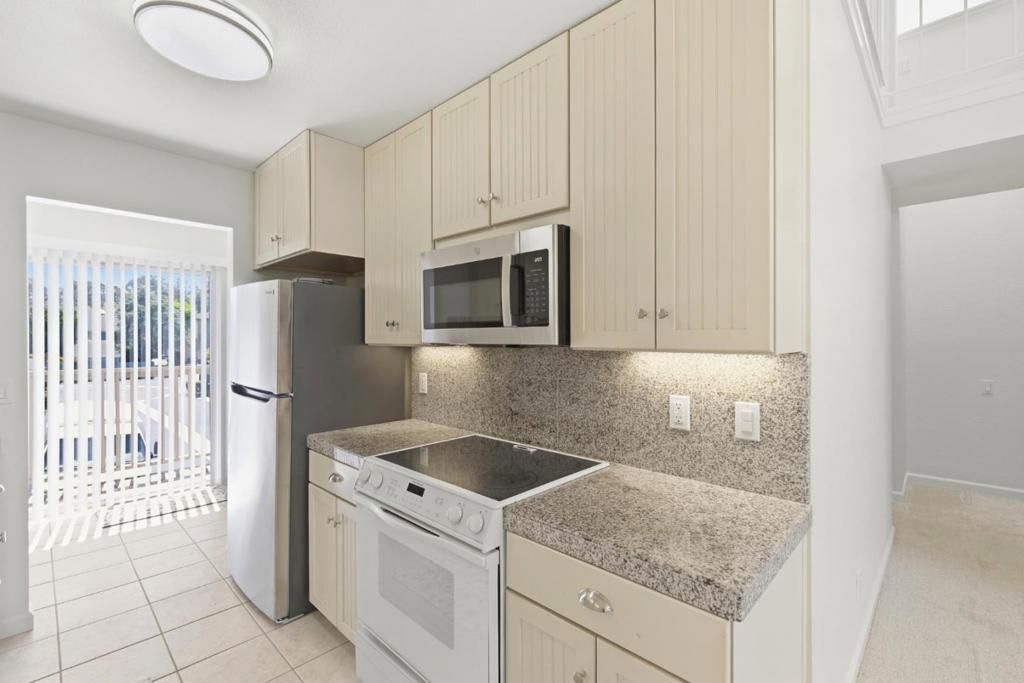 Image 13 of property listing at 995 Via Tornasol, Aptos, CA 95003