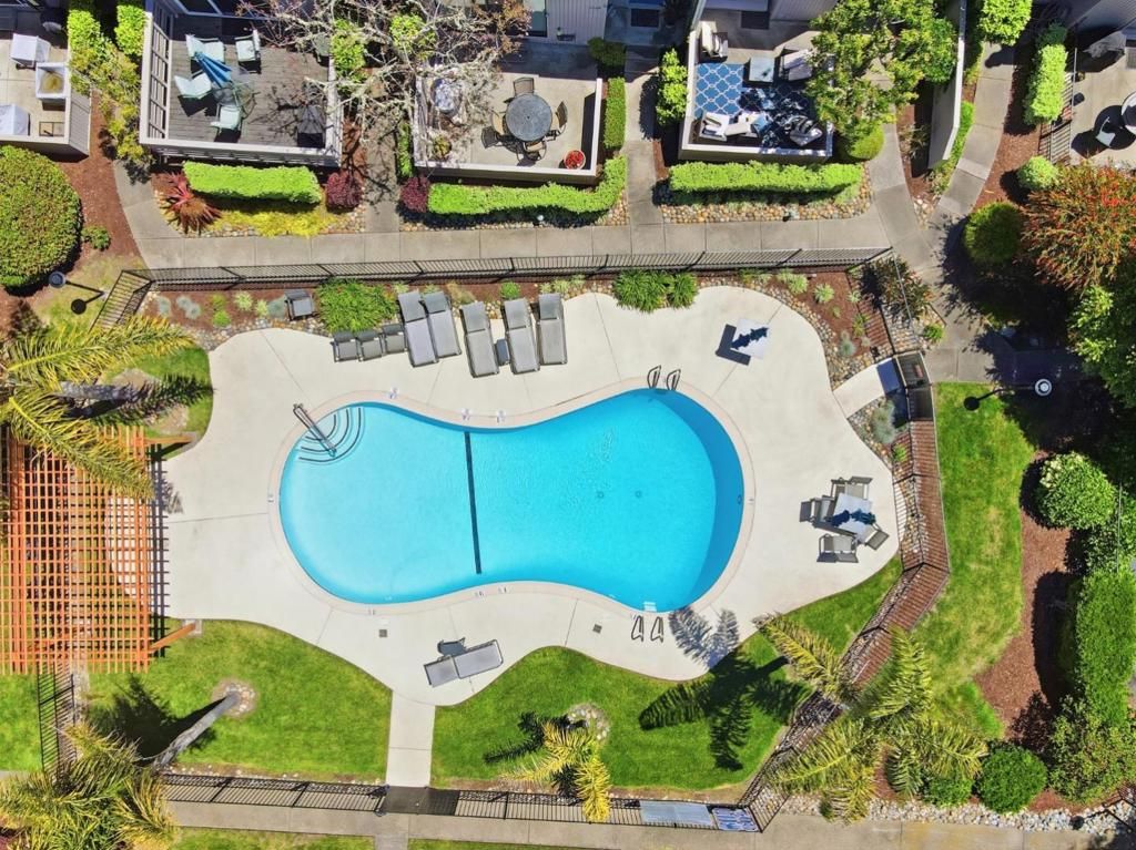 Image 31 of property listing at 995 Via Tornasol, Aptos, CA 95003