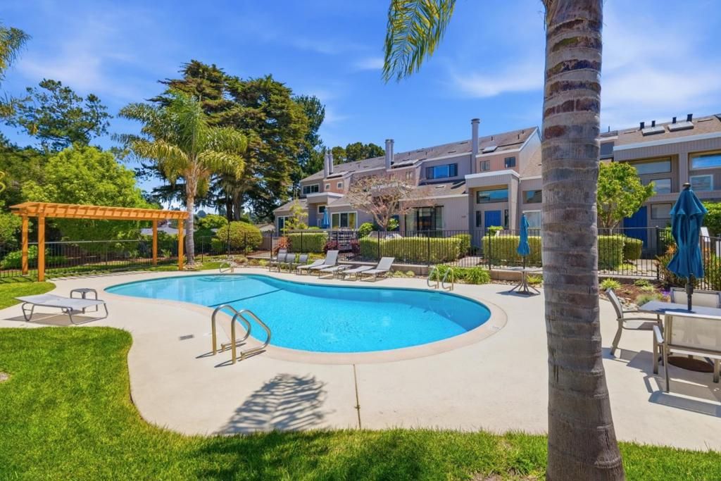 Image 32 of property listing at 995 Via Tornasol, Aptos, CA 95003