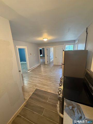280 West Ivy Street 1st, New Haven, CT 06511