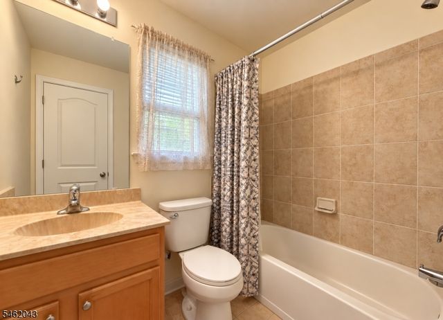 27 Keenan St, Franklin Twp., NJ 08873
