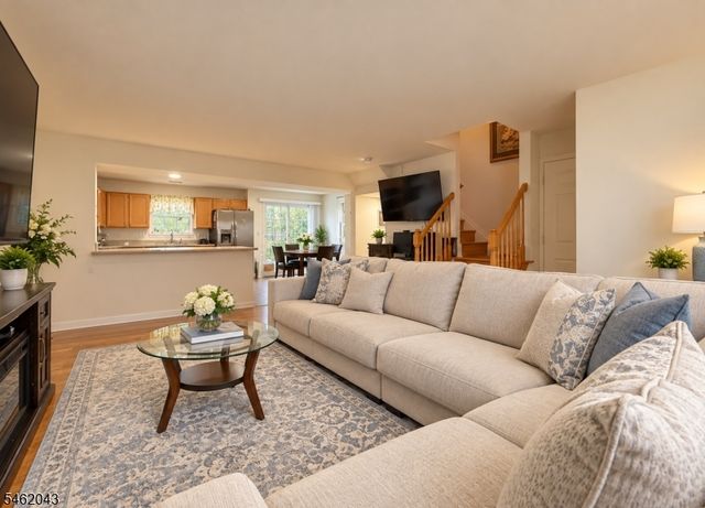 27 Keenan St, Franklin Twp., NJ 08873