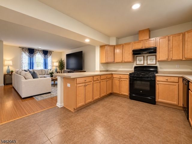 27 Keenan St, Franklin Twp., NJ 08873