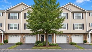 27 Keenan St, Franklin Twp., NJ 08873