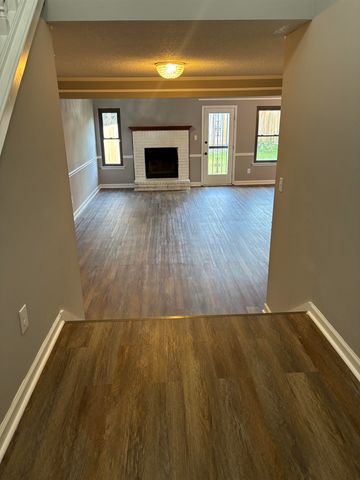 5865 JARDIN PL, Memphis, TN 38141