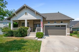 2113 W AUTUMN DR, Mapleton, UT 84664