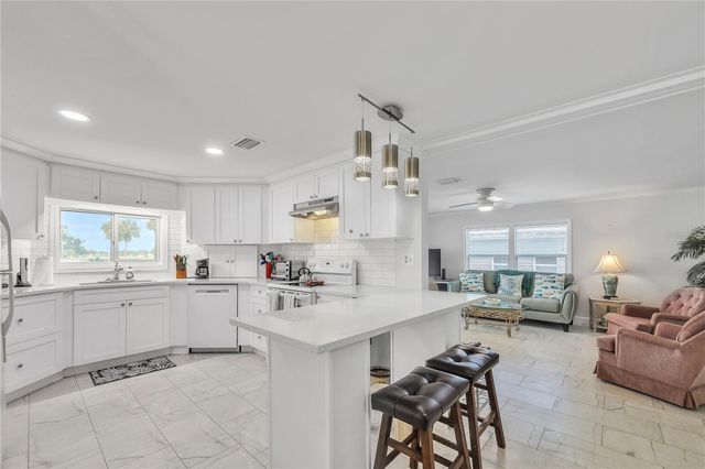 2100 KINGS HIGHWAY 886, Port Charlotte, FL 33980