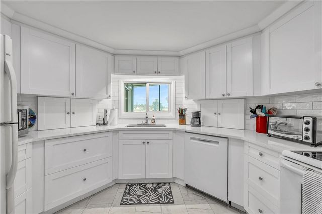 2100 KINGS HIGHWAY 886, Port Charlotte, FL 33980