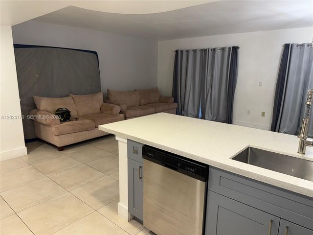 13759 SW 160th St 24, Miami, FL 33177