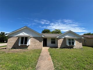 1153 Tracy Lane, Lancaster, TX 75134