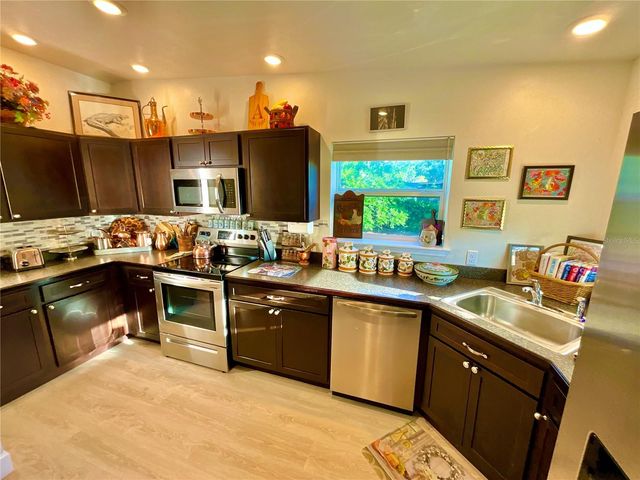 529 SE 5TH AVENUE, Melrose, FL 32666