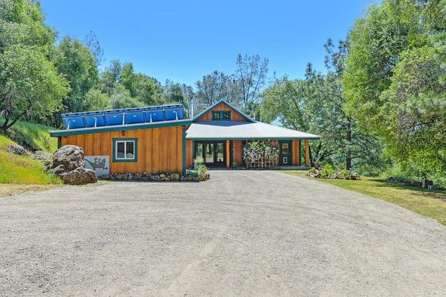 11860 Surrey Dr, Grass Valley, CA 95949