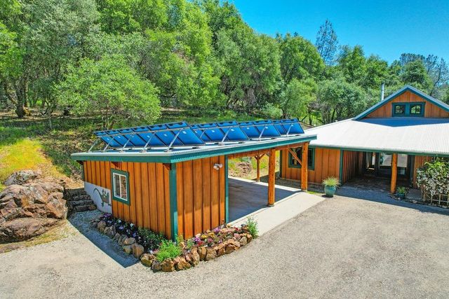11860 Surrey Dr, Grass Valley, CA 95949
