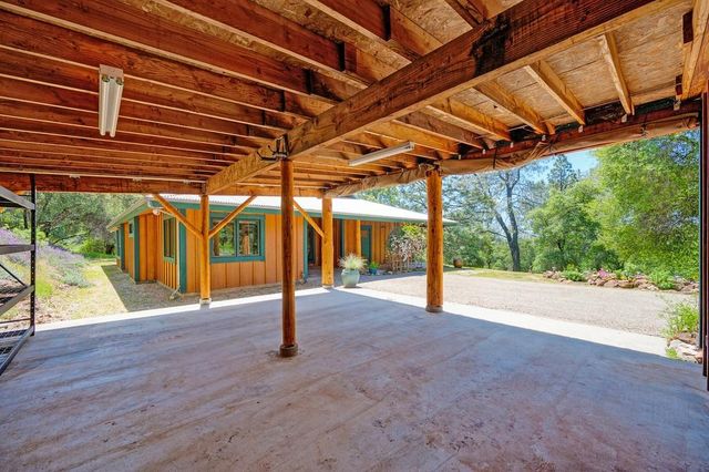 11860 Surrey Dr, Grass Valley, CA 95949