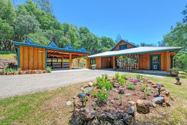 11860 Surrey Dr, Grass Valley, CA 95949