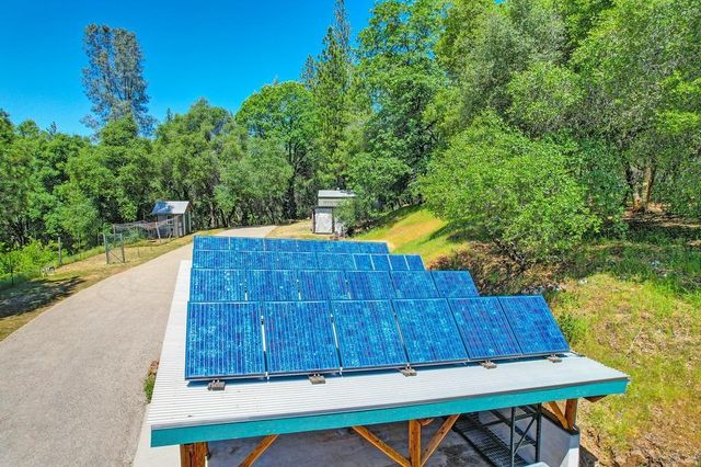 11860 Surrey Dr, Grass Valley, CA 95949