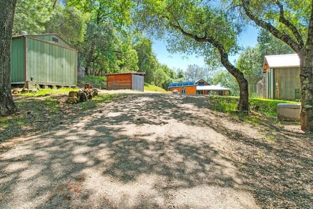 11860 Surrey Dr, Grass Valley, CA 95949