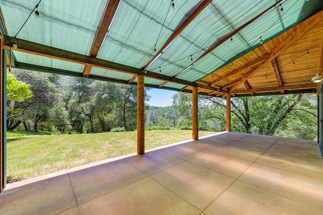 11860 Surrey Dr, Grass Valley, CA 95949