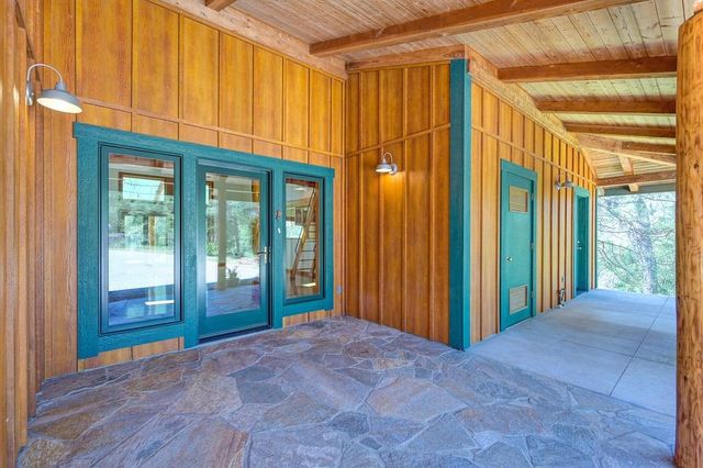 11860 Surrey Dr, Grass Valley, CA 95949