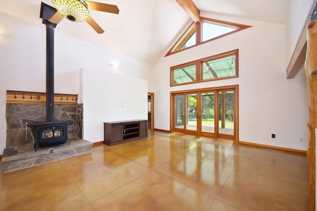11860 Surrey Dr, Grass Valley, CA 95949