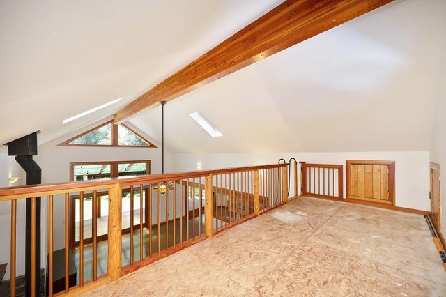 11860 Surrey Dr, Grass Valley, CA 95949