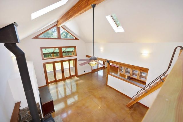 11860 Surrey Dr, Grass Valley, CA 95949