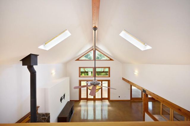 11860 Surrey Dr, Grass Valley, CA 95949