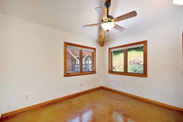 11860 Surrey Dr, Grass Valley, CA 95949