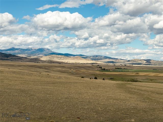 102 Diamondback Road, Ennis, MT 59729