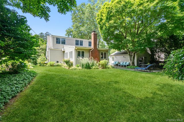 21 Circle Drive, Glen Cove, NY 11542