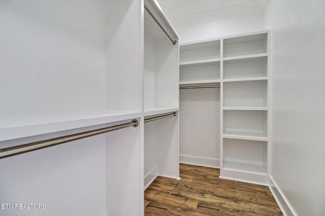 630 Lakeview Drive, Crossville, TN 38558