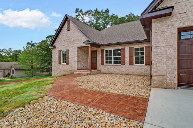 630 Lakeview Drive, Crossville, TN 38558