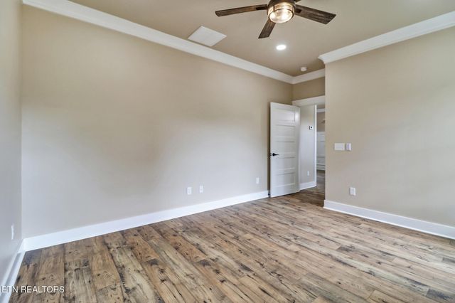 630 Lakeview Drive, Crossville, TN 38558