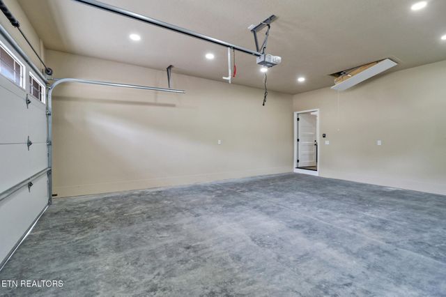 630 Lakeview Drive, Crossville, TN 38558