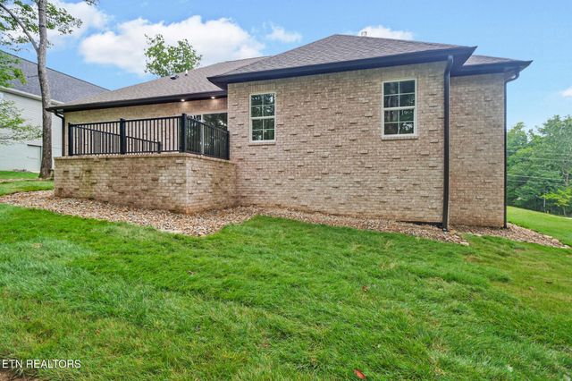 630 Lakeview Drive, Crossville, TN 38558