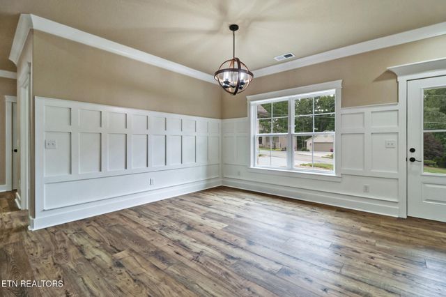 630 Lakeview Drive, Crossville, TN 38558