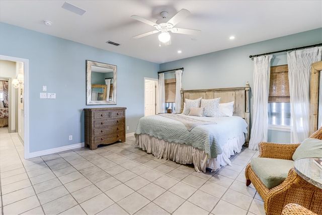 488 Margo Lane, Port Aransas, TX 78373