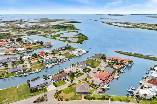 488 Margo Lane, Port Aransas, TX 78373