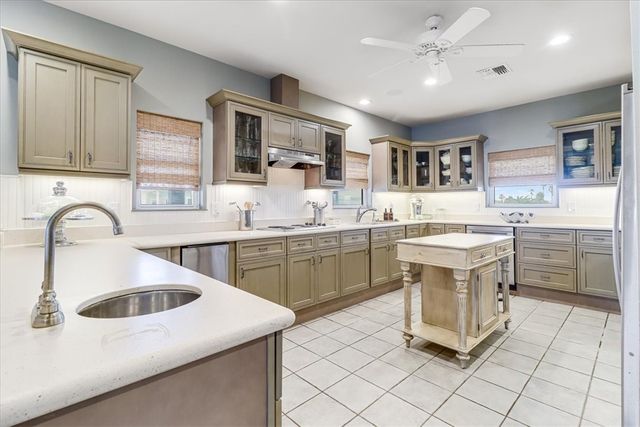 488 Margo Lane, Port Aransas, TX 78373