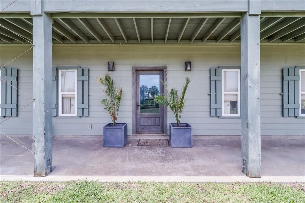 488 Margo Lane, Port Aransas, TX 78373 — photo 4